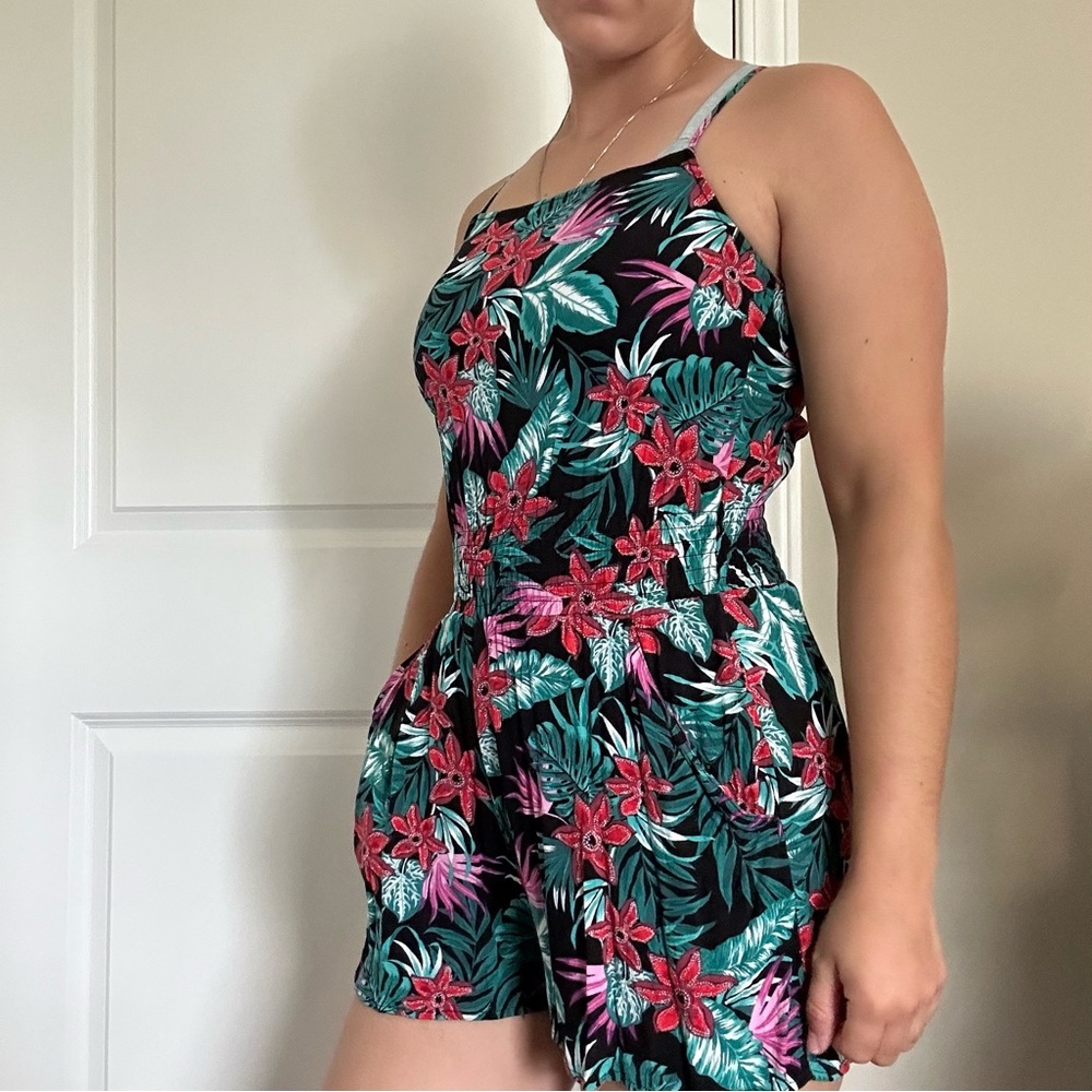 Floral Print Romper - Picture 6 of 7